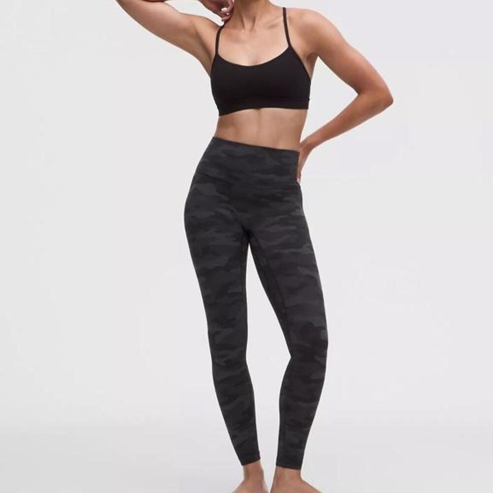 Lululemon Women's Black and Grey Leggings